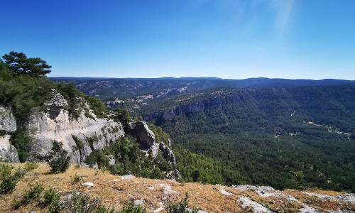 Mirador Peña del Reloj: asómate a uno de los balcones naturales más impresionantes de la Serranía de Cuenca
